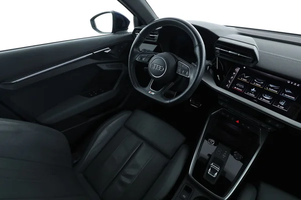 Audi A3 (2021) — foto 4 van 16