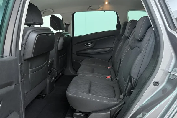 Renault Grand Scenic (2021) — foto 27 van 28