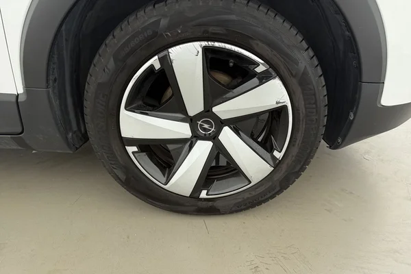 Opel Crossland (2021) — foto 9 van 17