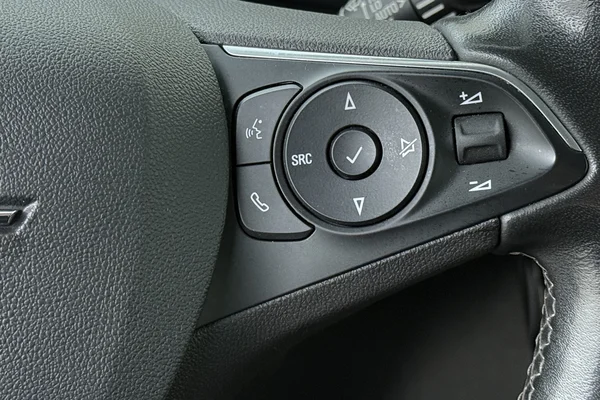 Opel E-Mokka (2022) — foto 6 van 18