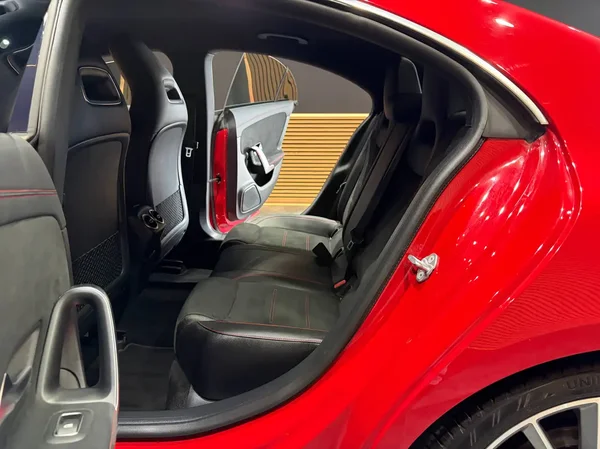 Mercedes-Benz Cla (2020) — foto 10 van 23