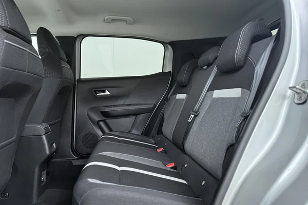Opel Frontera (2025) — foto 17 van 18