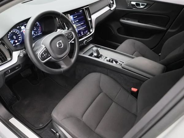 Volvo V60 (2022) — foto 13 van 44