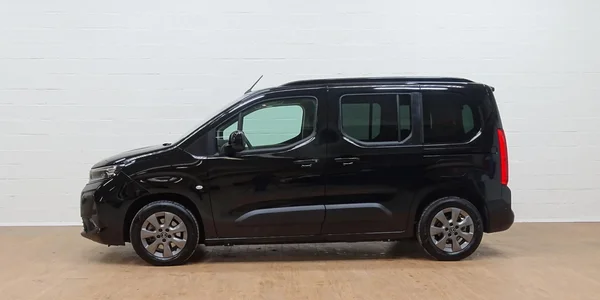 Opel Combo Life (2024) — foto 15 van 18
