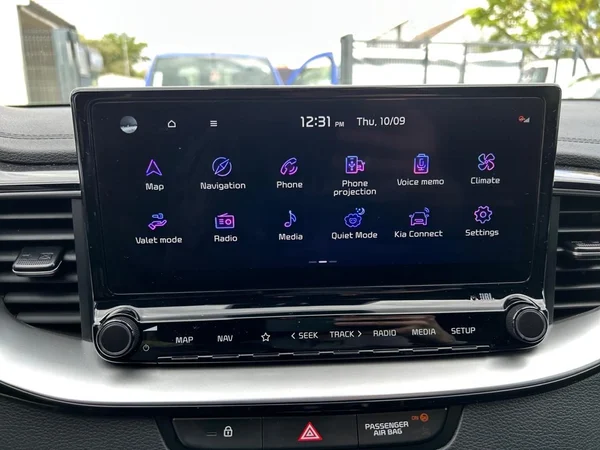 KIA XCeed (2024) — foto 11 van 30