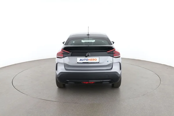 Citroen C4 (2022) — foto 11 van 16