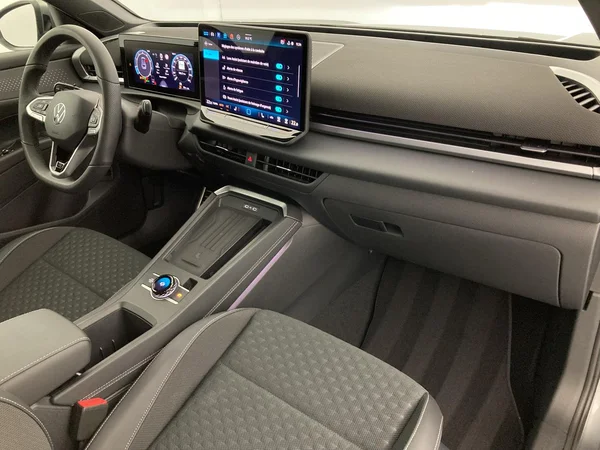 VOLKSWAGEN T-Roc (2026) — foto 36 van 36