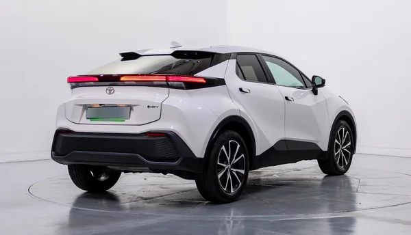Toyota C-HR Hybrid (HEV) (2024) — foto 41 van 44