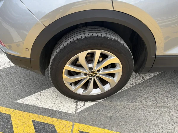 VOLKSWAGEN T-Roc (2025) — foto 16 van 24