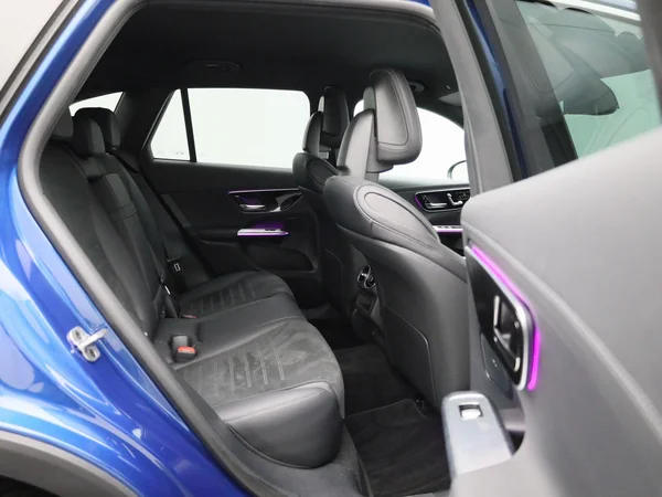 Mercedes-Benz GLC (2025) — foto 39 van 55