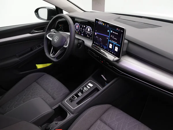 VOLKSWAGEN Golf VIII (2026) — foto 19 van 25