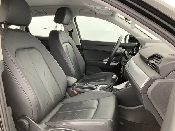 AUDI Q3 Sportback PHEV (2022) — foto 13 van 36