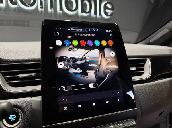 Renault Captur (2022) — foto 8 van 29