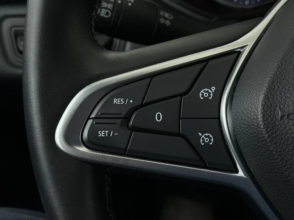 RENAULT Clio (2022) — foto 9 van 26
