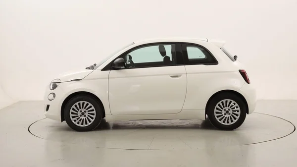 Fiat E-500 (2023) — foto 12 van 20