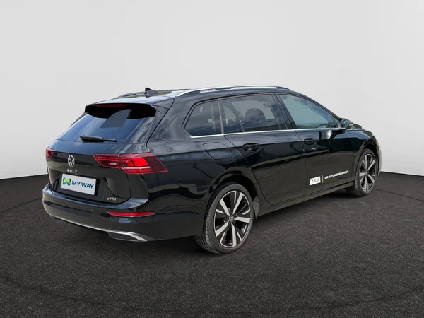 VOLKSWAGEN Golf VIII SW (2025) — foto 8 van 14