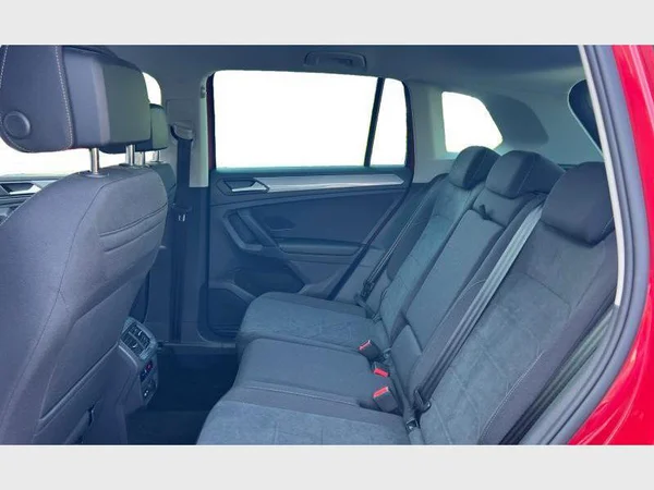 Volkswagen Tiguan (2022) — foto 6 van 26