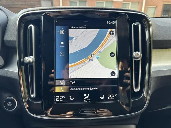 VOLVO XC40 (2022) — foto 9 van 30