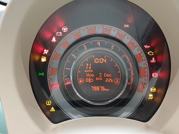 Fiat 500 (2015) — foto 10 van 22