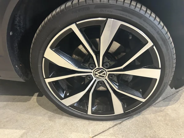 Volkswagen T-Roc (2023) — foto 8 van 20