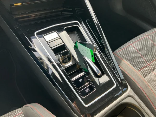 VOLKSWAGEN Golf VIII GTI (2023) — foto 2 van 25