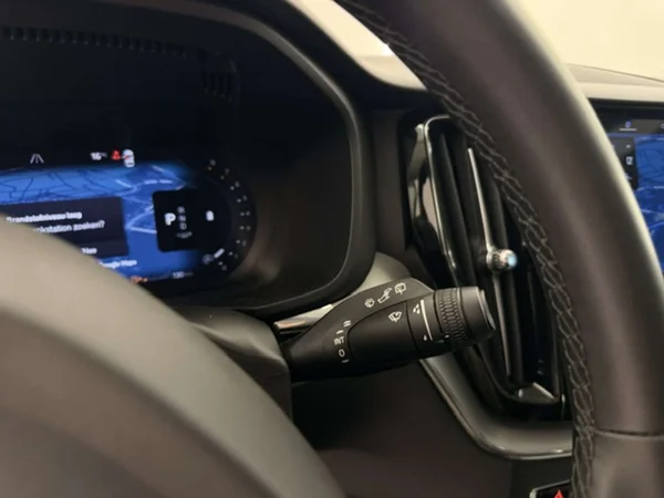 Volvo XC60 (2024) — foto 11 van 20