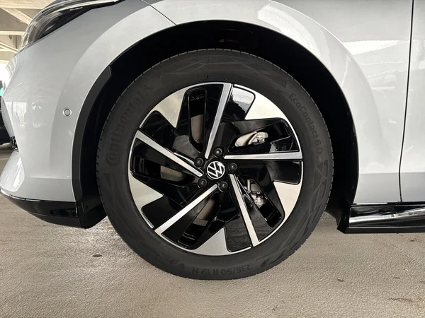 VOLKSWAGEN ID.7 (2025) — foto 13 van 24