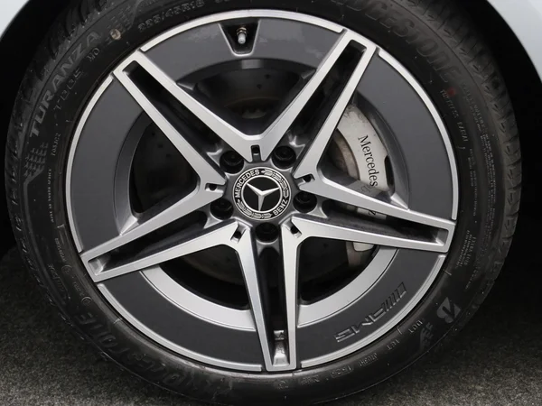 Mercedes-Benz C-Klasse (2025) — foto 5 van 50