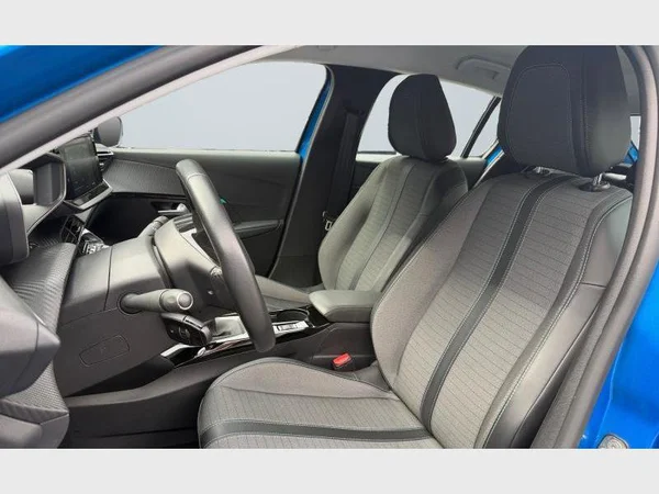 PEUGEOT 208 (2020) — foto 2 van 29