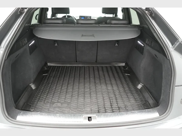 AUDI Q5 Sportback (2022) — foto 2 van 29