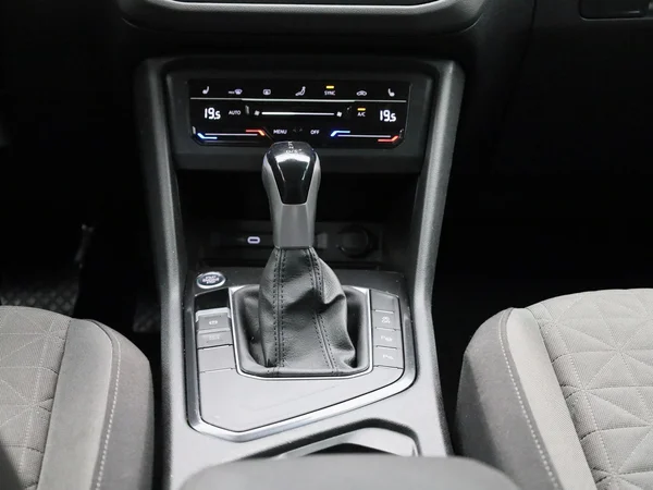 Volkswagen Tiguan (2024) — foto 4 van 43