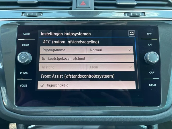 VOLKSWAGEN Tiguan (2019) — foto 7 van 22