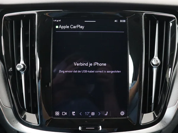 VOLVO V60 (2024) — foto 13 van 32