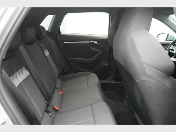 AUDI A3 Sportback (2021) — foto 16 van 30