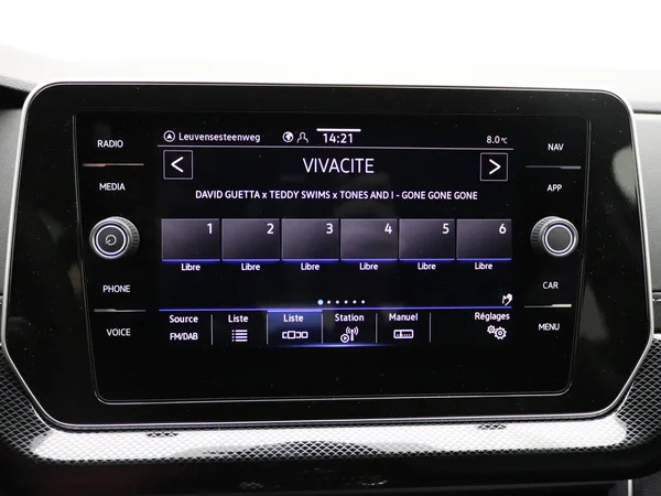 VOLKSWAGEN T-Cross (2025) — foto 3 van 20