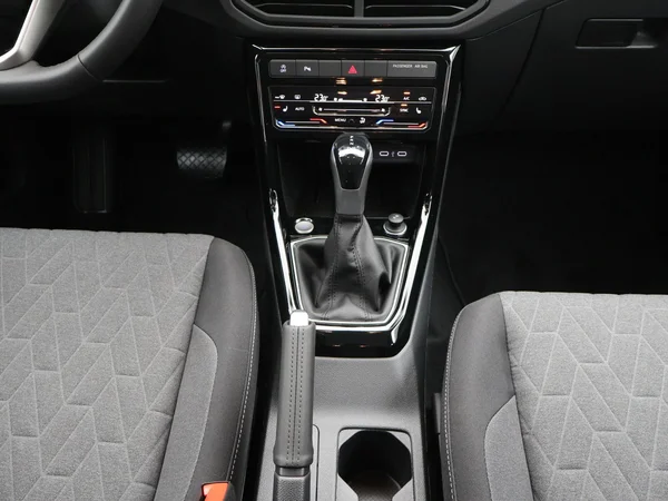 VOLKSWAGEN T-Cross (2025) — foto 6 van 23