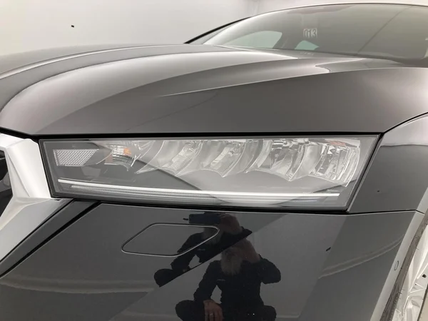 SKODA Octavia Combi PHEV (2022) — foto 11 van 36
