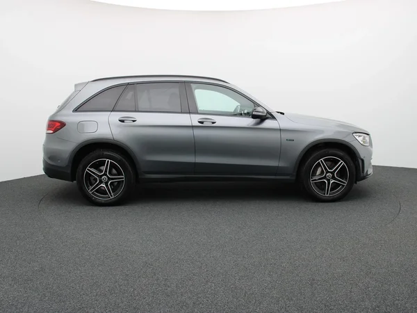 Mercedes-Benz GLC (2020) — foto 12 van 15