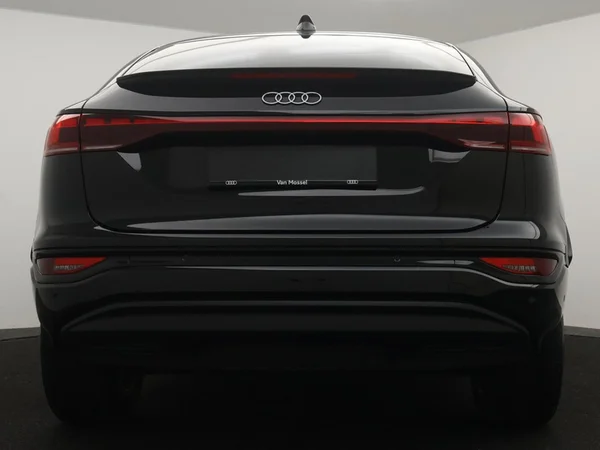 AUDI Q6 Sportback e-tron (2025) — foto 4 van 24