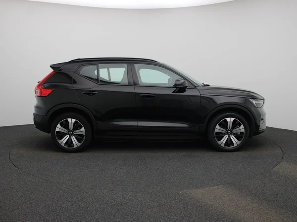 Volvo XC40 (2023) — foto 38 van 41