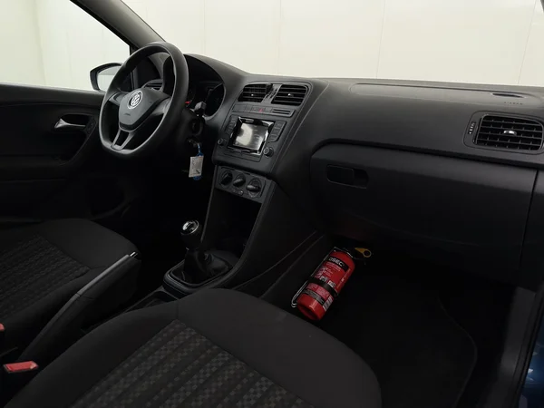 VOLKSWAGEN Polo (2017) — foto 3 van 20