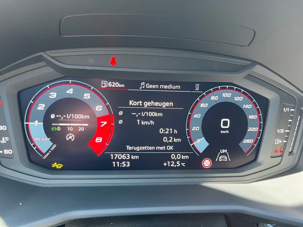 AUDI A1 Sportback (2024) — foto 18 van 20