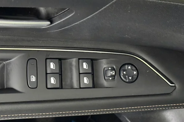Peugeot 3008 (2020) — foto 2 van 31