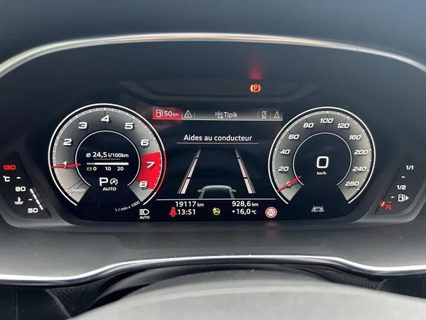 AUDI Q3 Sportback (2023) — foto 8 van 39