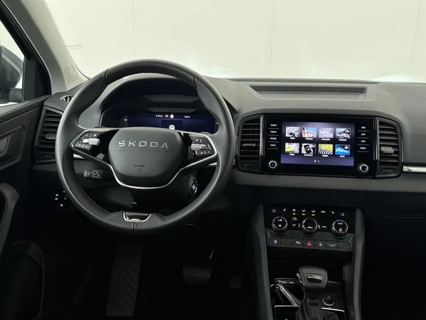 SKODA Karoq (2025) — foto 14 van 18