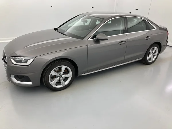 AUDI A4 (2022) — foto 10 van 36