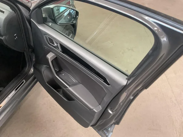 VOLKSWAGEN T-Roc R (2021) — foto 9 van 22