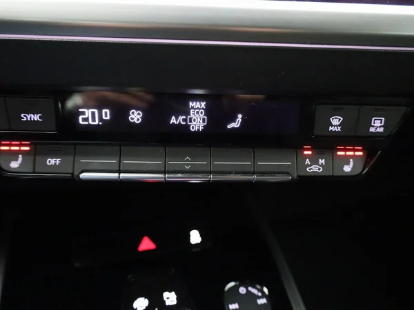 Audi Q4 e-tron (2022) — foto 13 van 45