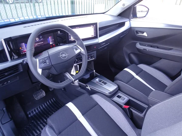 Opel Frontera (2025) — foto 14 van 17