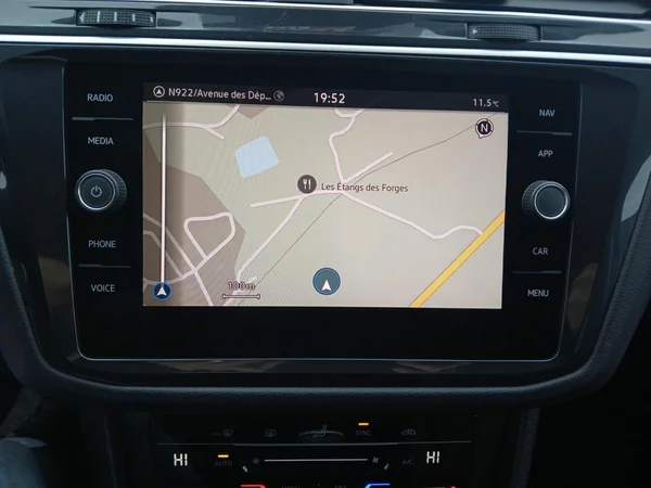 VOLKSWAGEN Tiguan Dsl (2020) — foto 19 van 19